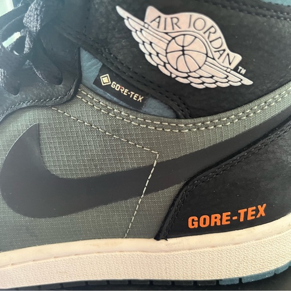 Jordan AJ 1 Element with waterproof GORE-Tex - Picture 2 of 9